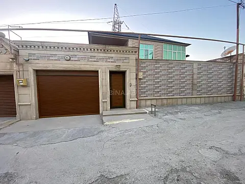 Satılır 7 otaqlı həyət evi 240 m² — Bakı, Köhnə Günəşli 7 otaq 240.00 m²