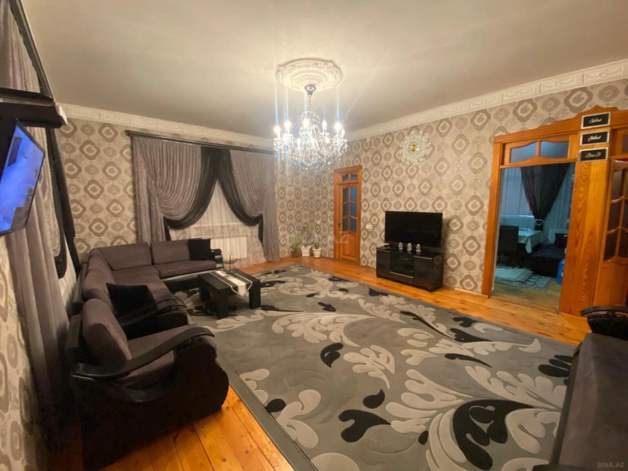 Satılır 7 otaqlı həyət evi 240 m²