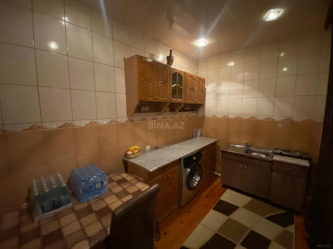 Satılır 7 otaqlı həyət evi 240 m²