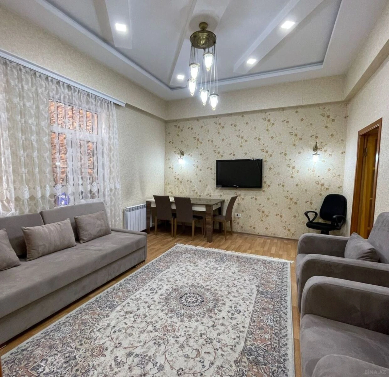 Kirayə verilir 6 otaqlı həyət evi 250 m²
