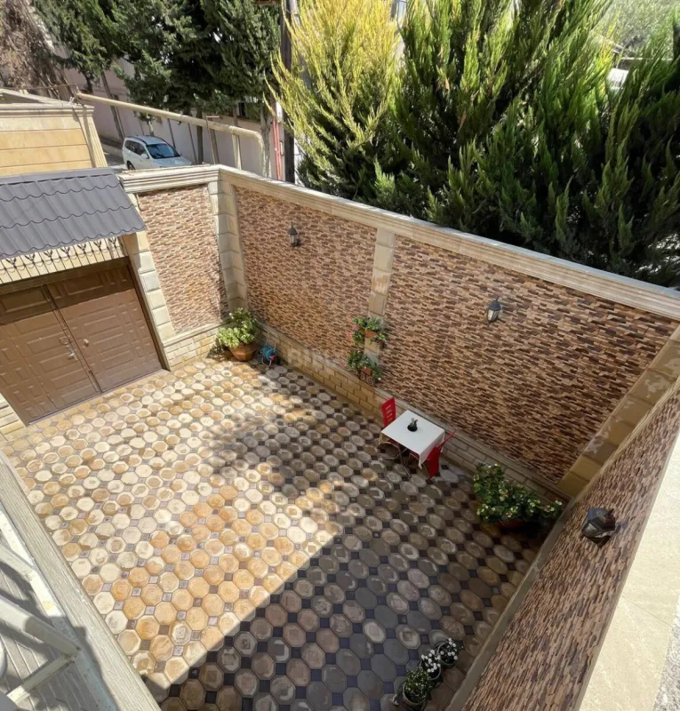 Kirayə verilir 6 otaqlı həyət evi 250 m²
