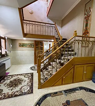 Kirayə verilir 6 otaqlı həyət evi 250 m²