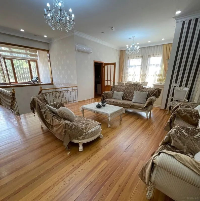 Kirayə verilir 6 otaqlı həyət evi 250 m²