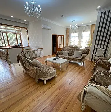 Kirayə verilir 6 otaqlı həyət evi 250 m²