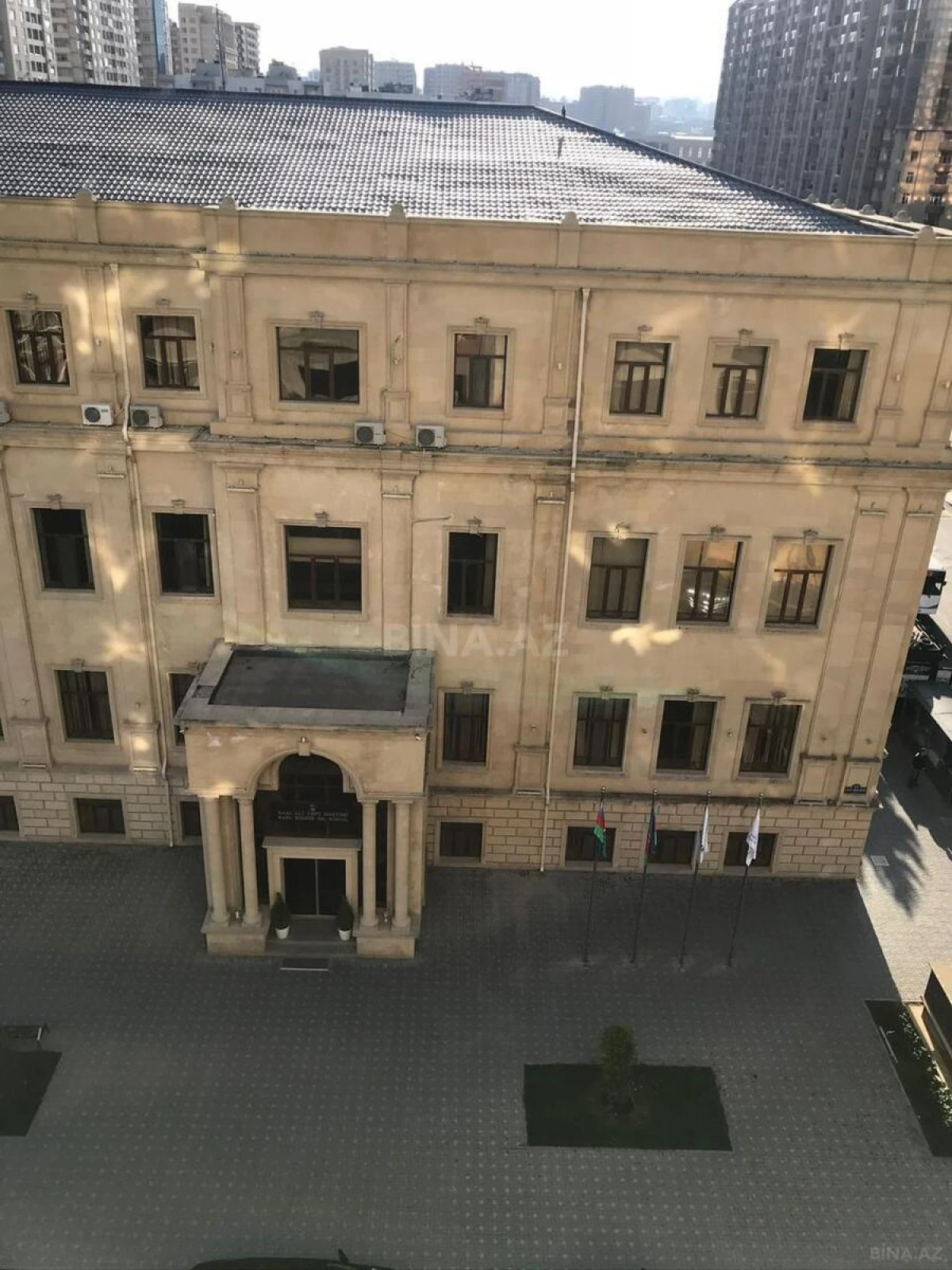 Kirayə verilir 3 otaqlı mənzil 120 m²