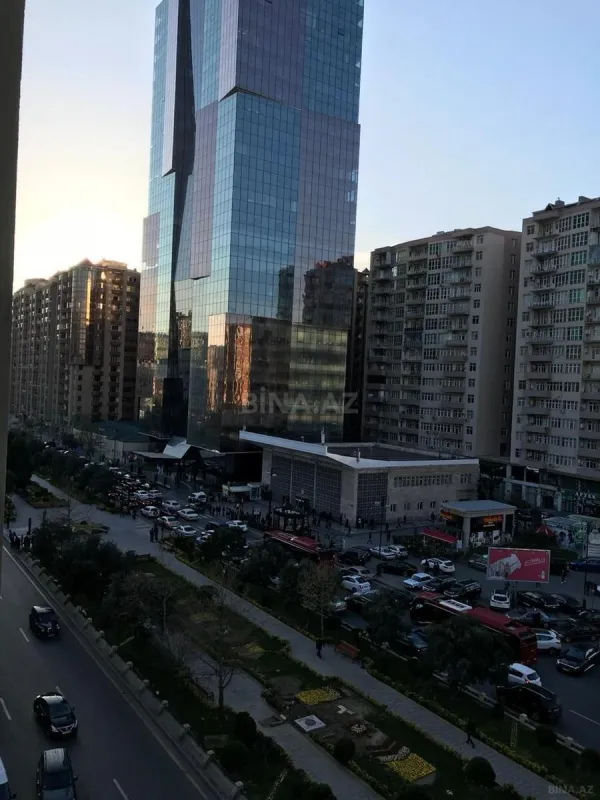 Kirayə verilir 3 otaqlı mənzil 120 m²