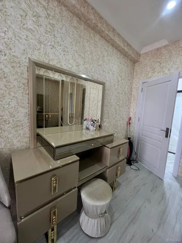 Kirayə verilir 2 otaqlı mənzil 78 m²