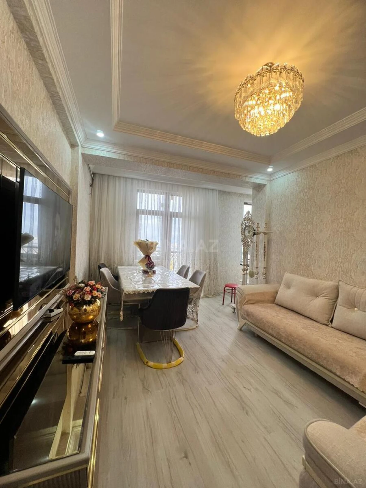 Kirayə verilir 2 otaqlı mənzil 78 m²