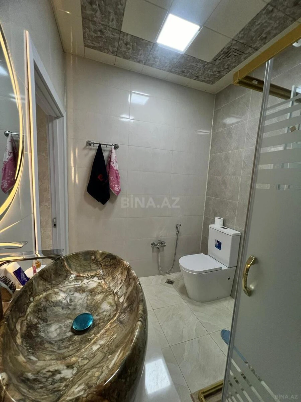 Kirayə verilir 2 otaqlı mənzil 78 m²