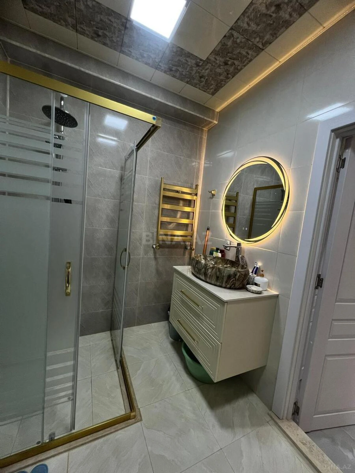 Kirayə verilir 2 otaqlı mənzil 78 m²