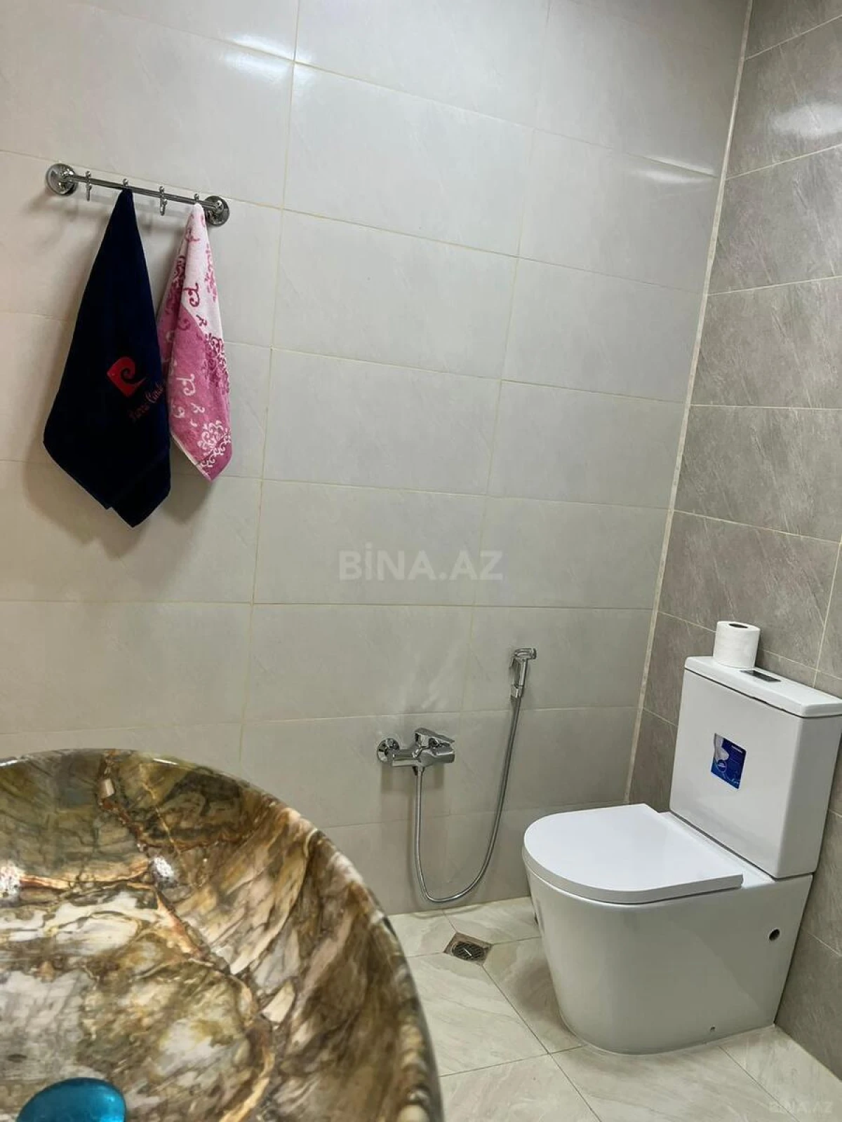 Kirayə verilir 2 otaqlı mənzil 78 m²