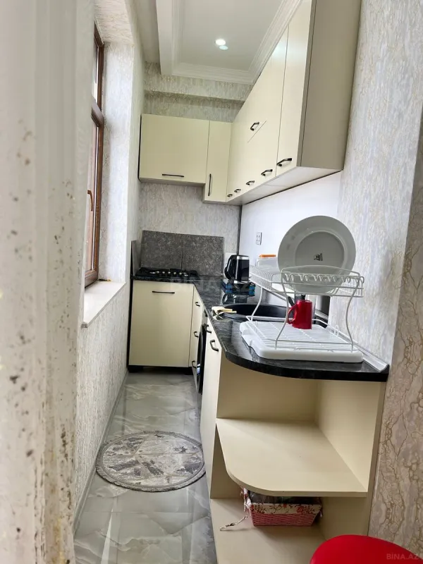 Kirayə verilir 2 otaqlı mənzil 78 m²