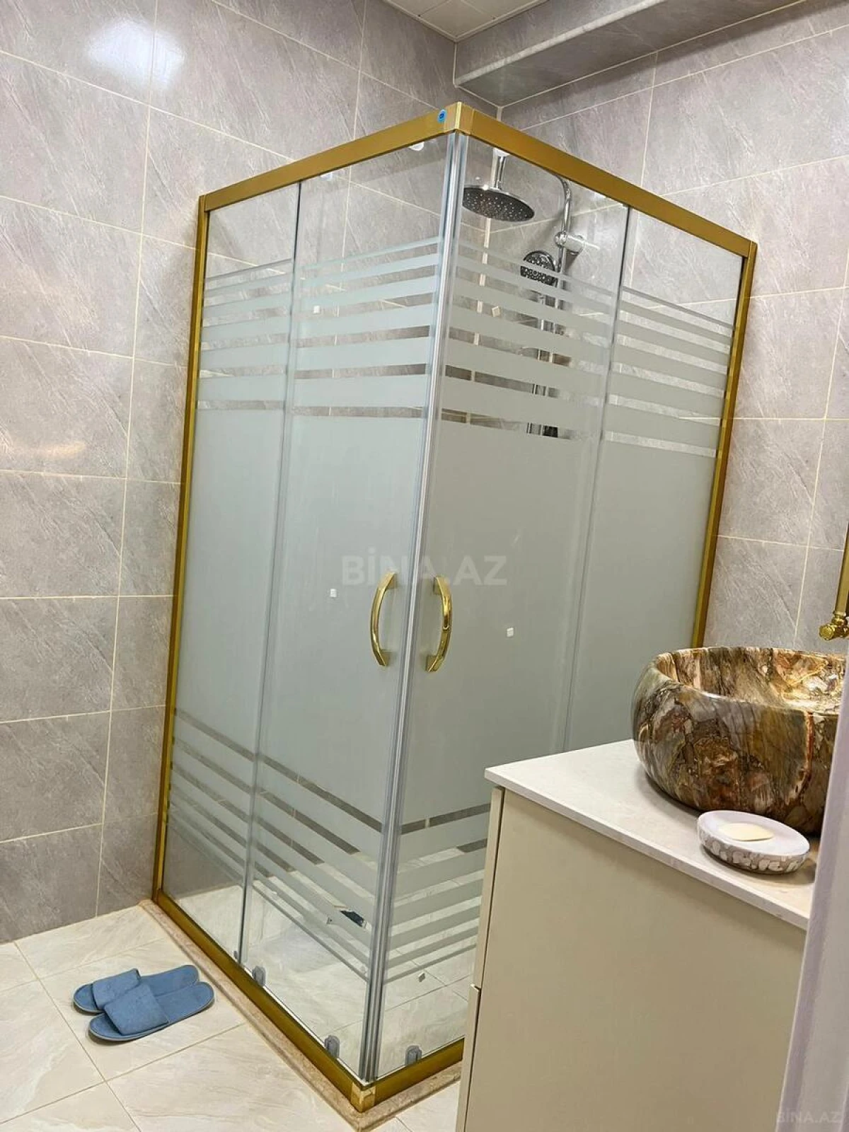 Kirayə verilir 2 otaqlı mənzil 78 m²