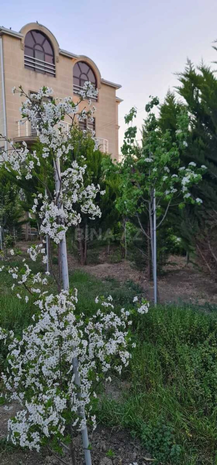 Satılır 6 otaqlı həyət evi 250 m²