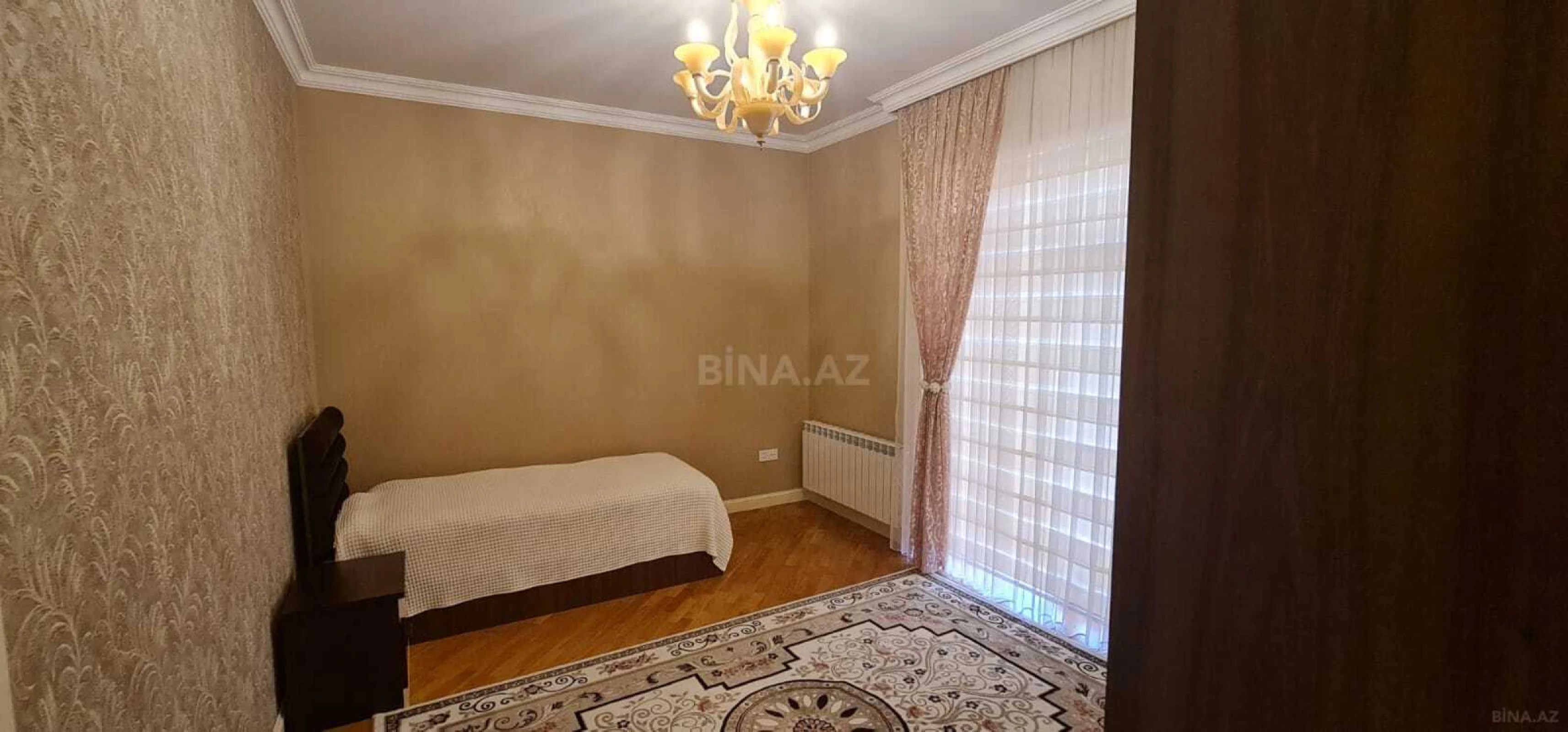 Satılır 6 otaqlı həyət evi 250 m²