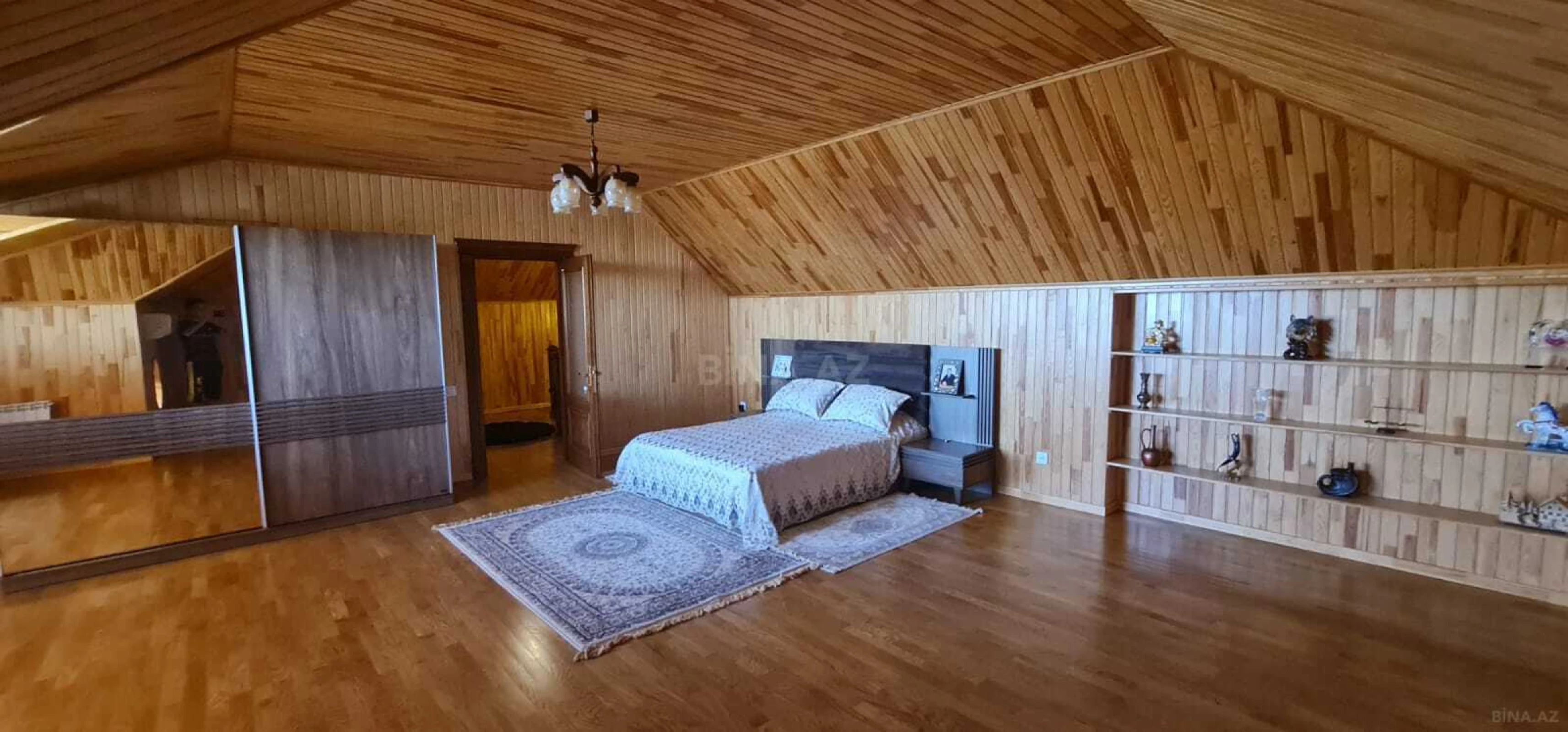 Satılır 6 otaqlı həyət evi 250 m²