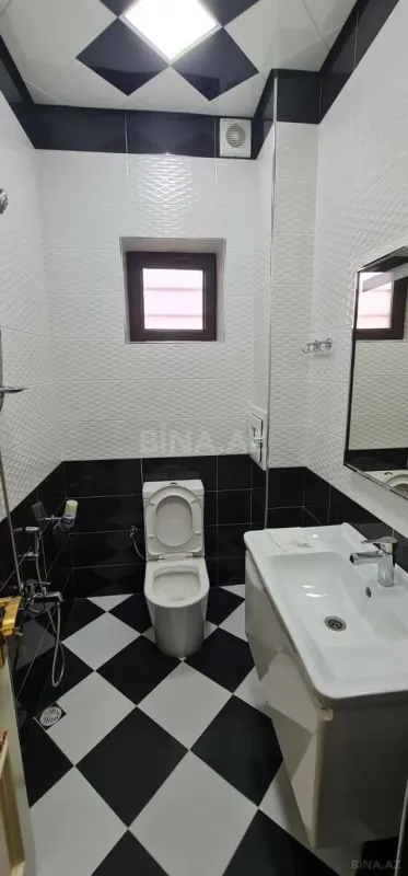Satılır 6 otaqlı həyət evi 250 m²