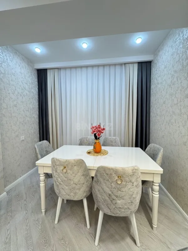 Kirayə verilir 2 otaqlı mənzil 56 m²
