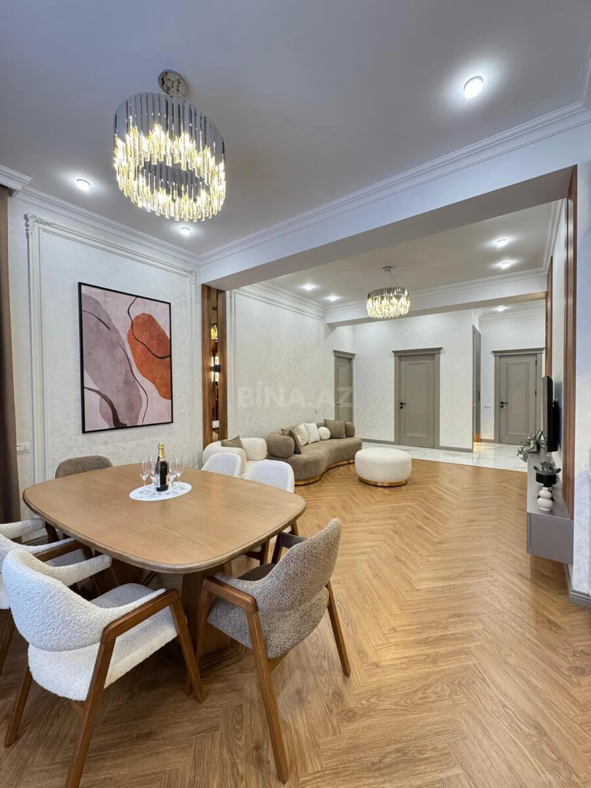 Kirayə verilir 3 otaqlı mənzil 115 m²