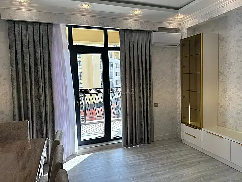 Kirayə verilir 3 otaqlı mənzil 120 m²