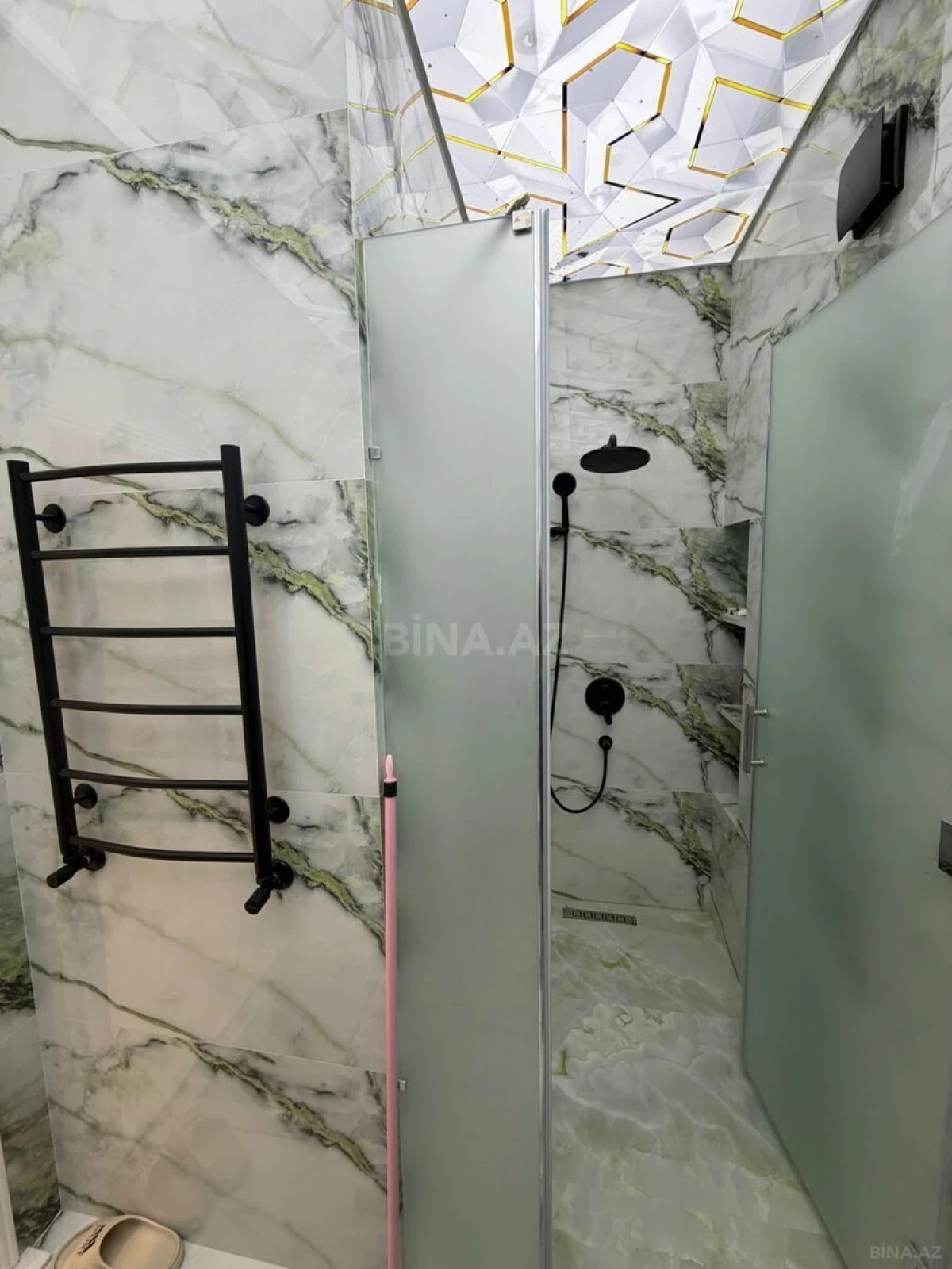 Kirayə verilir 3 otaqlı mənzil 90 m²