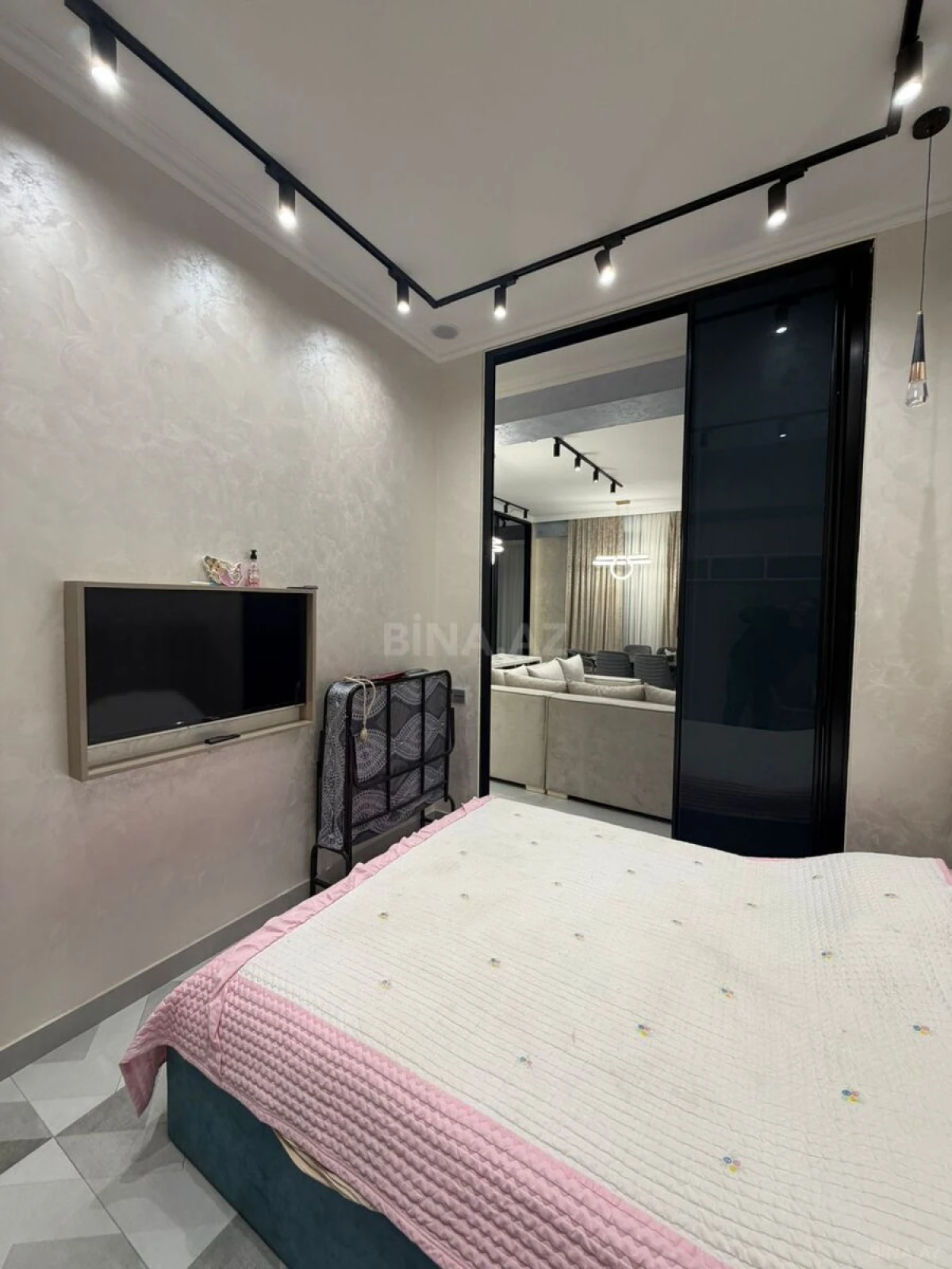 Kirayə verilir 3 otaqlı mənzil 90 m²