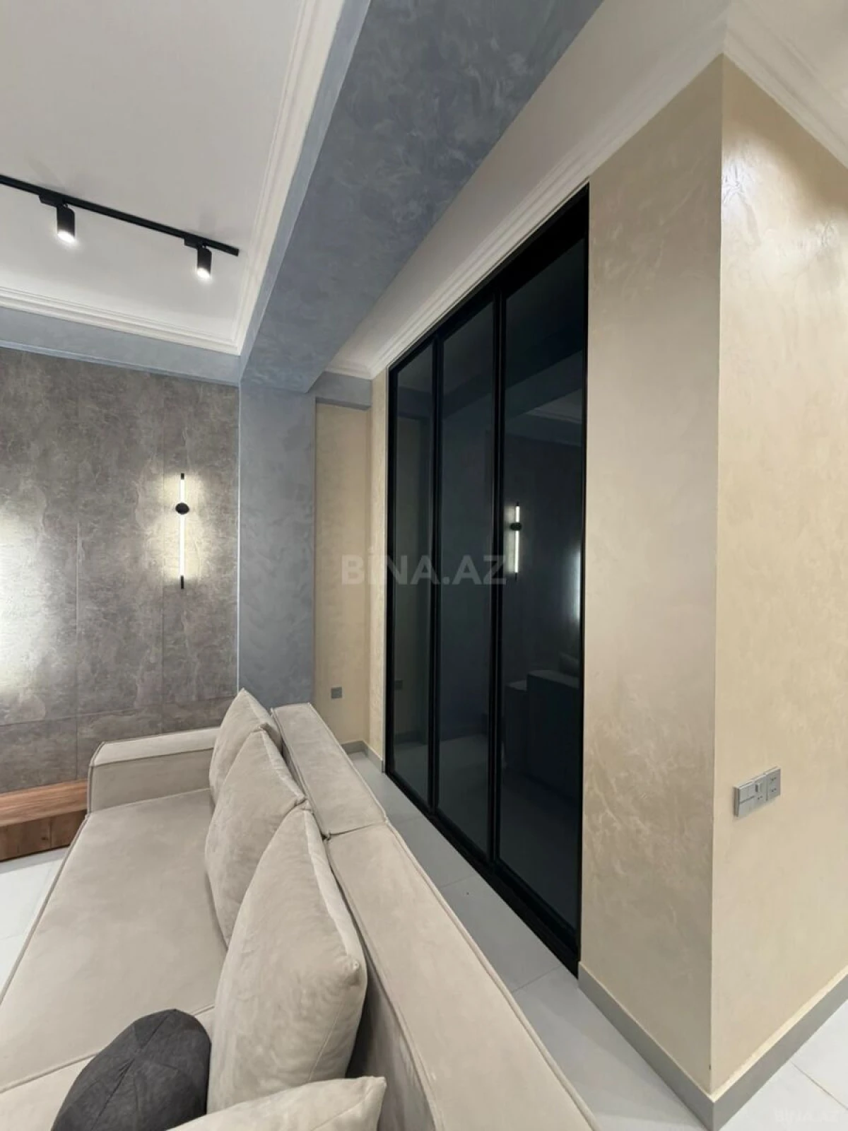 Kirayə verilir 3 otaqlı mənzil 90 m²
