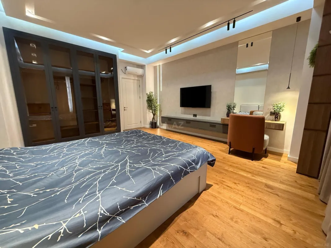 Kirayə verilir 3 otaqlı mənzil 130 m²