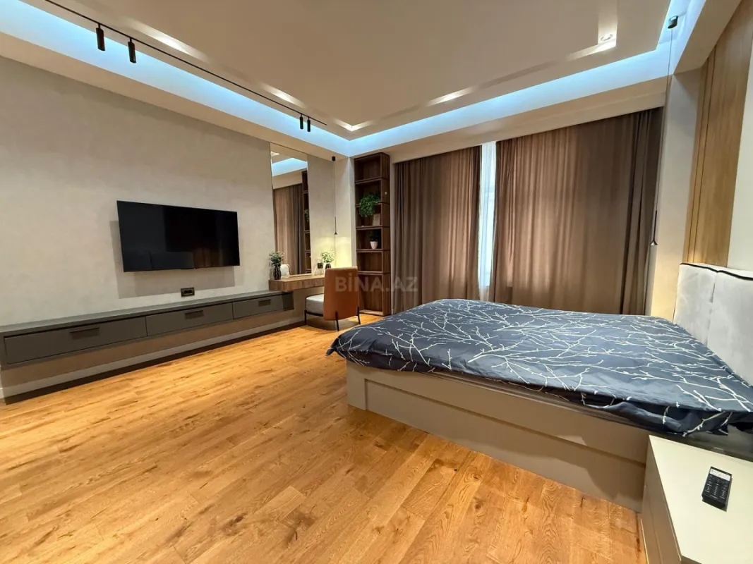 Kirayə verilir 3 otaqlı mənzil 130 m²