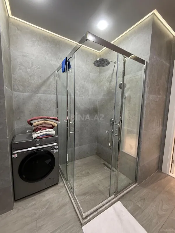 Kirayə verilir 3 otaqlı mənzil 130 m²