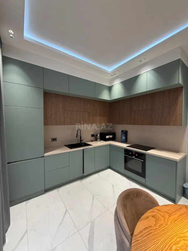 Kirayə verilir 3 otaqlı mənzil 130 m²