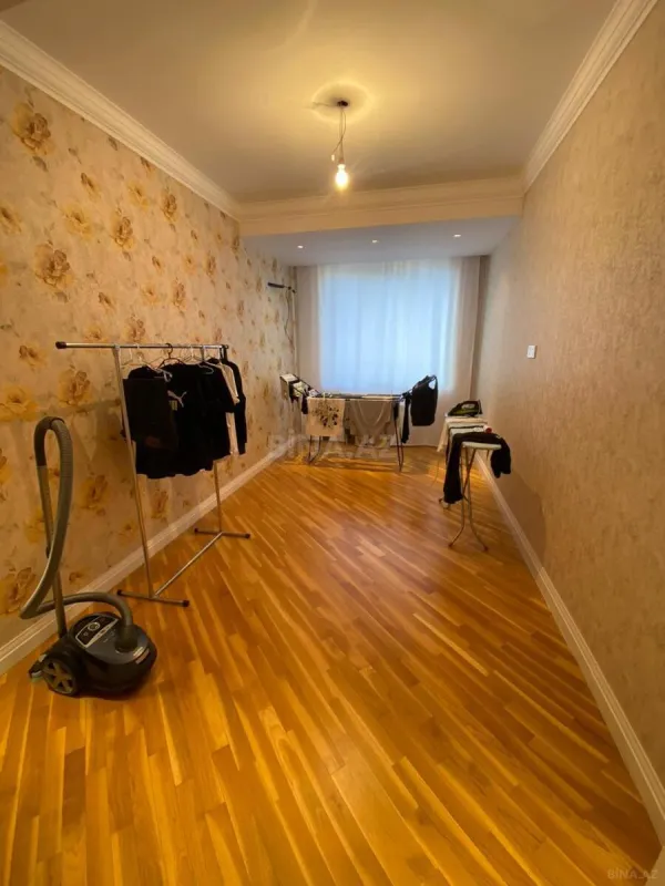 Satılır 3 otaqlı mənzil 115 m²