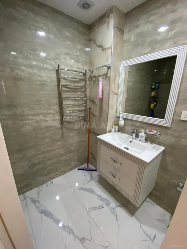 Satılır 3 otaqlı mənzil 115 m²