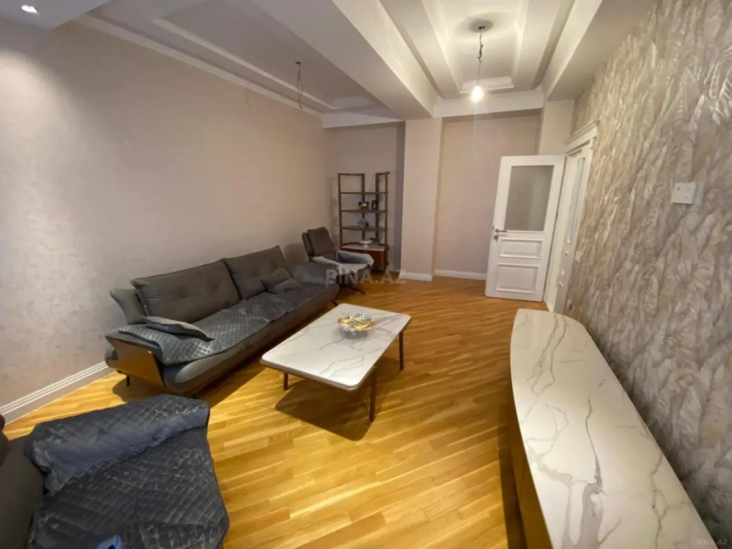 Satılır 3 otaqlı mənzil 115 m²