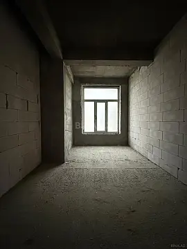 Satılır 4 otaqlı mənzil 245 m²