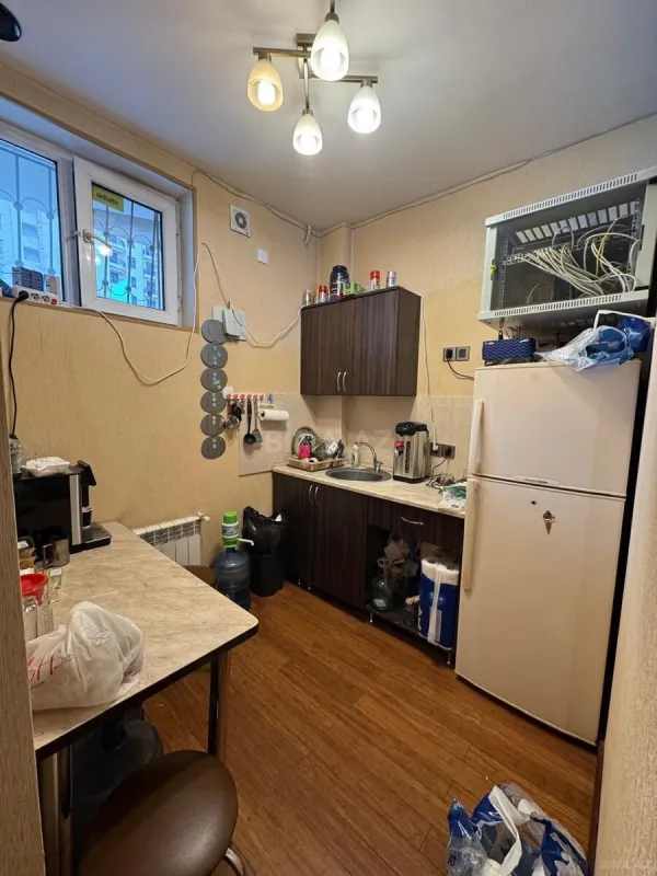 Kirayə verilir 3 otaqlı ofis 61 m²