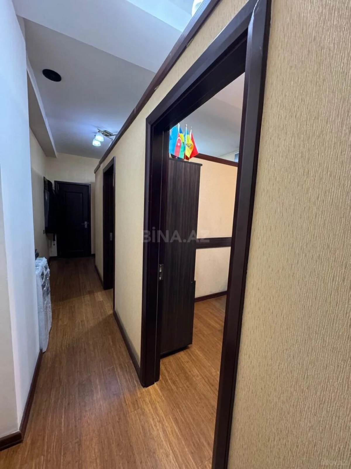 Kirayə verilir 3 otaqlı ofis 61 m²