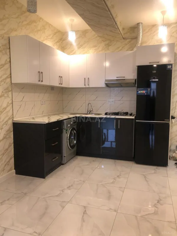 Kirayə verilir 2 otaqlı mənzil 65 m²