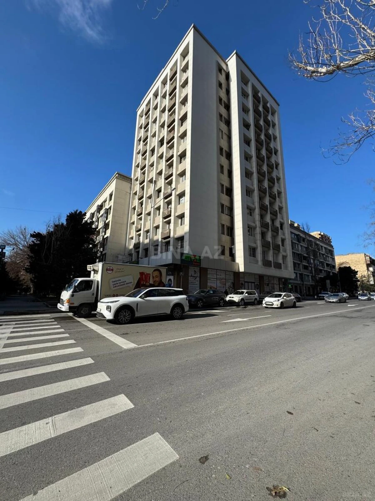 Satılır 3 otaqlı mənzil 137 m²