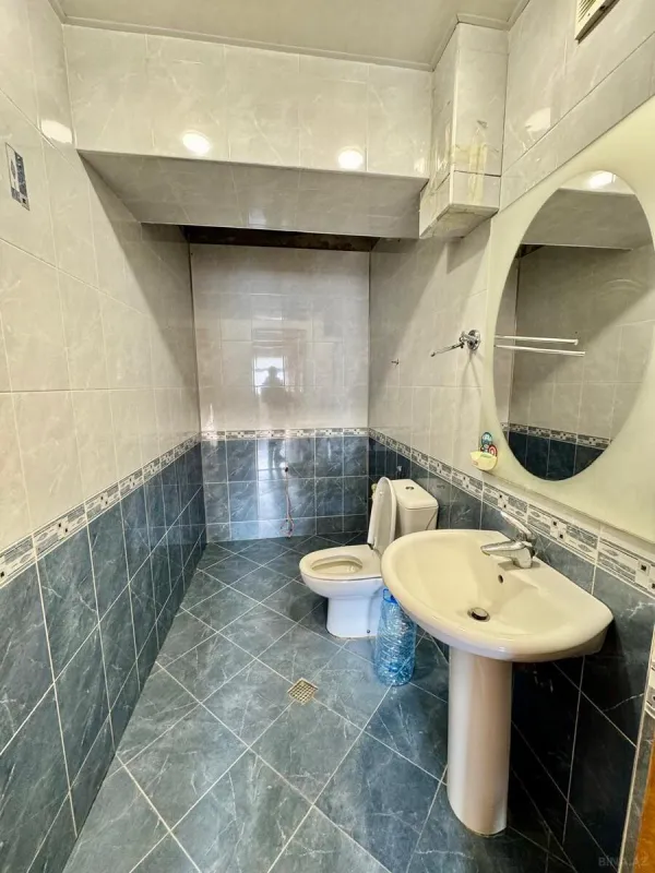 Satılır 3 otaqlı mənzil 137 m²