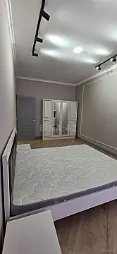 Kirayə verilir 2 otaqlı mənzil 90 m²