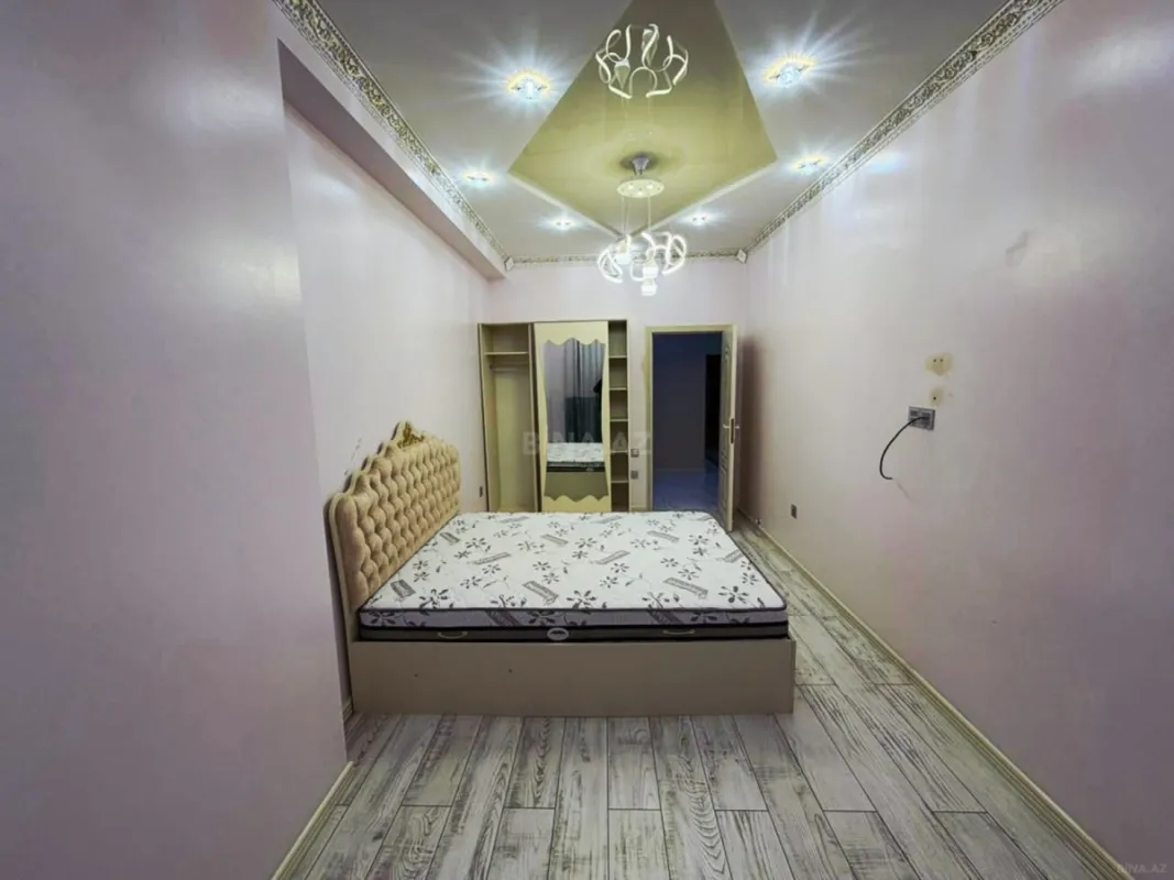 Satılır 3 otaqlı mənzil 123 m²