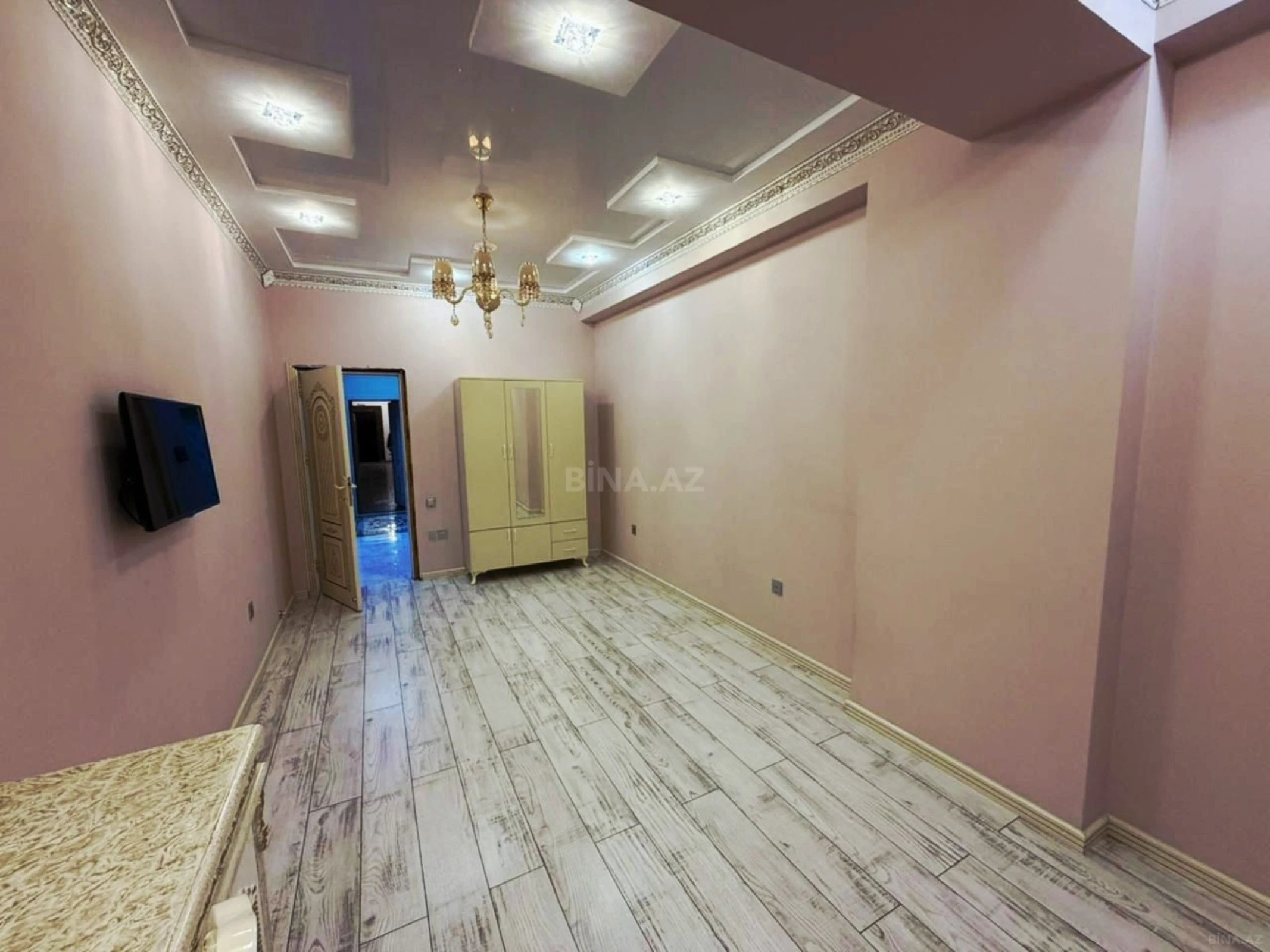 Satılır 3 otaqlı mənzil 123 m²