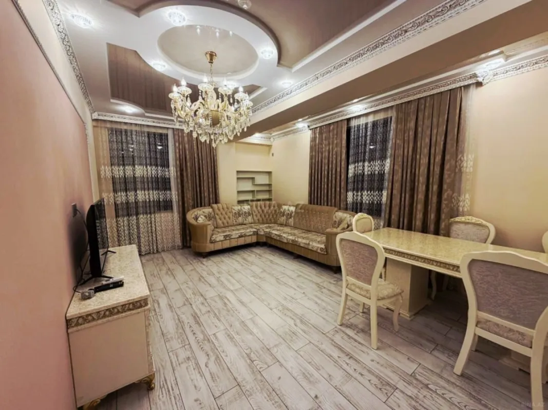 Satılır 3 otaqlı mənzil 123 m²