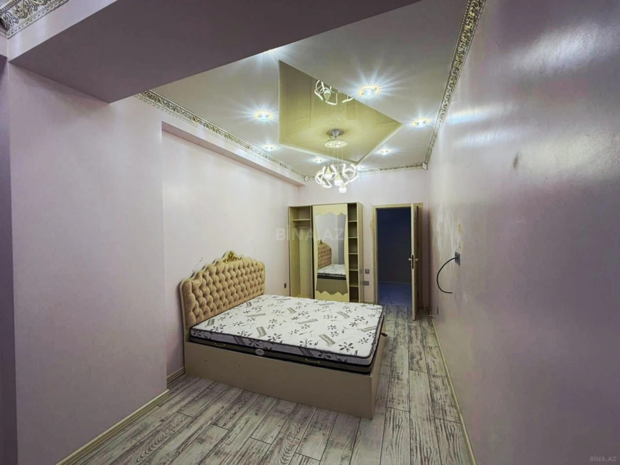 Satılır 3 otaqlı mənzil 123 m²