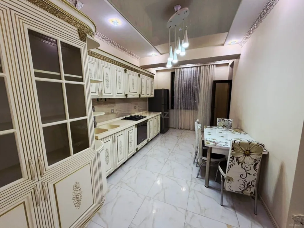 Satılır 3 otaqlı mənzil 123 m²