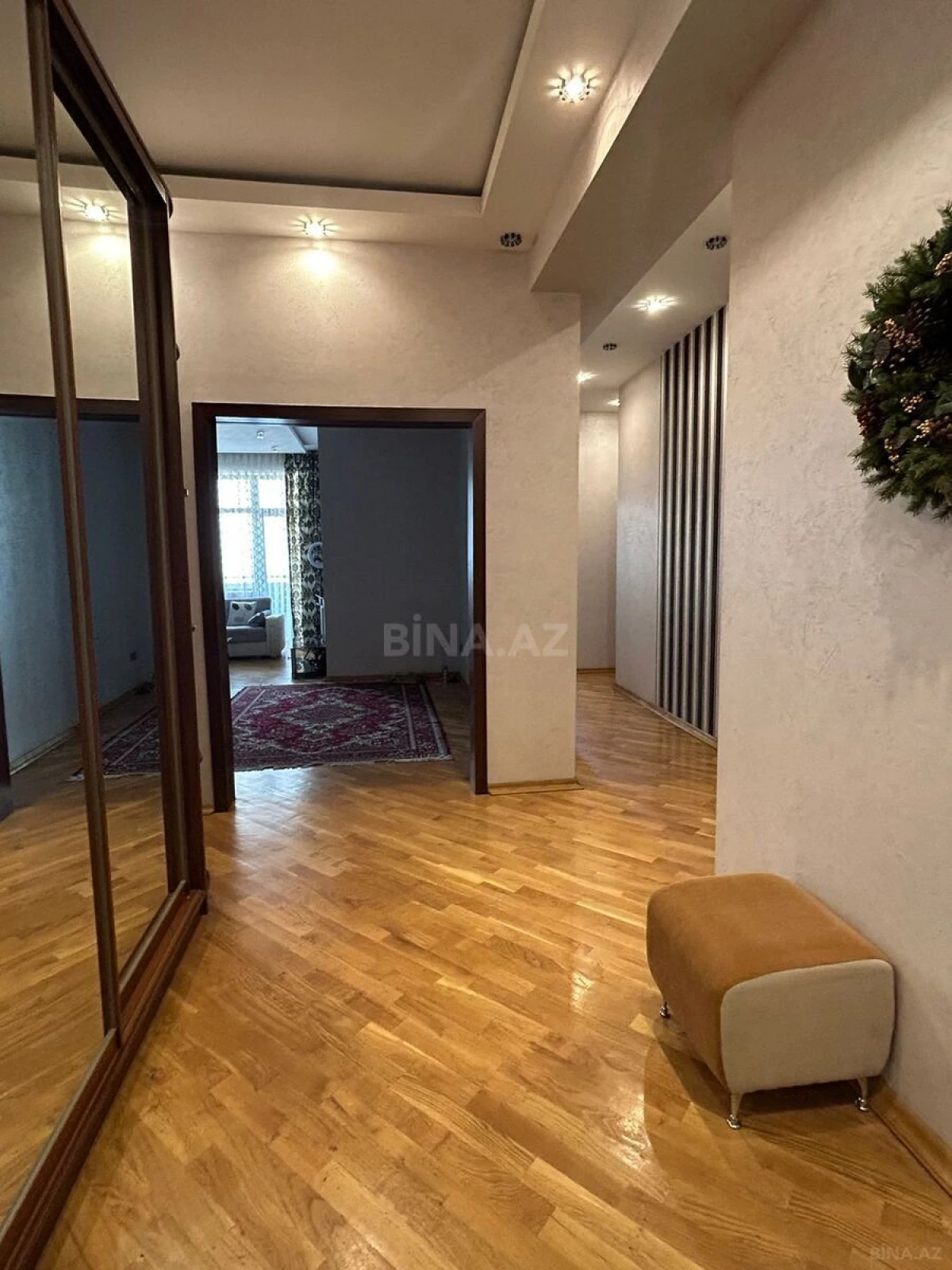 Kirayə verilir 3 otaqlı mənzil 100 m²