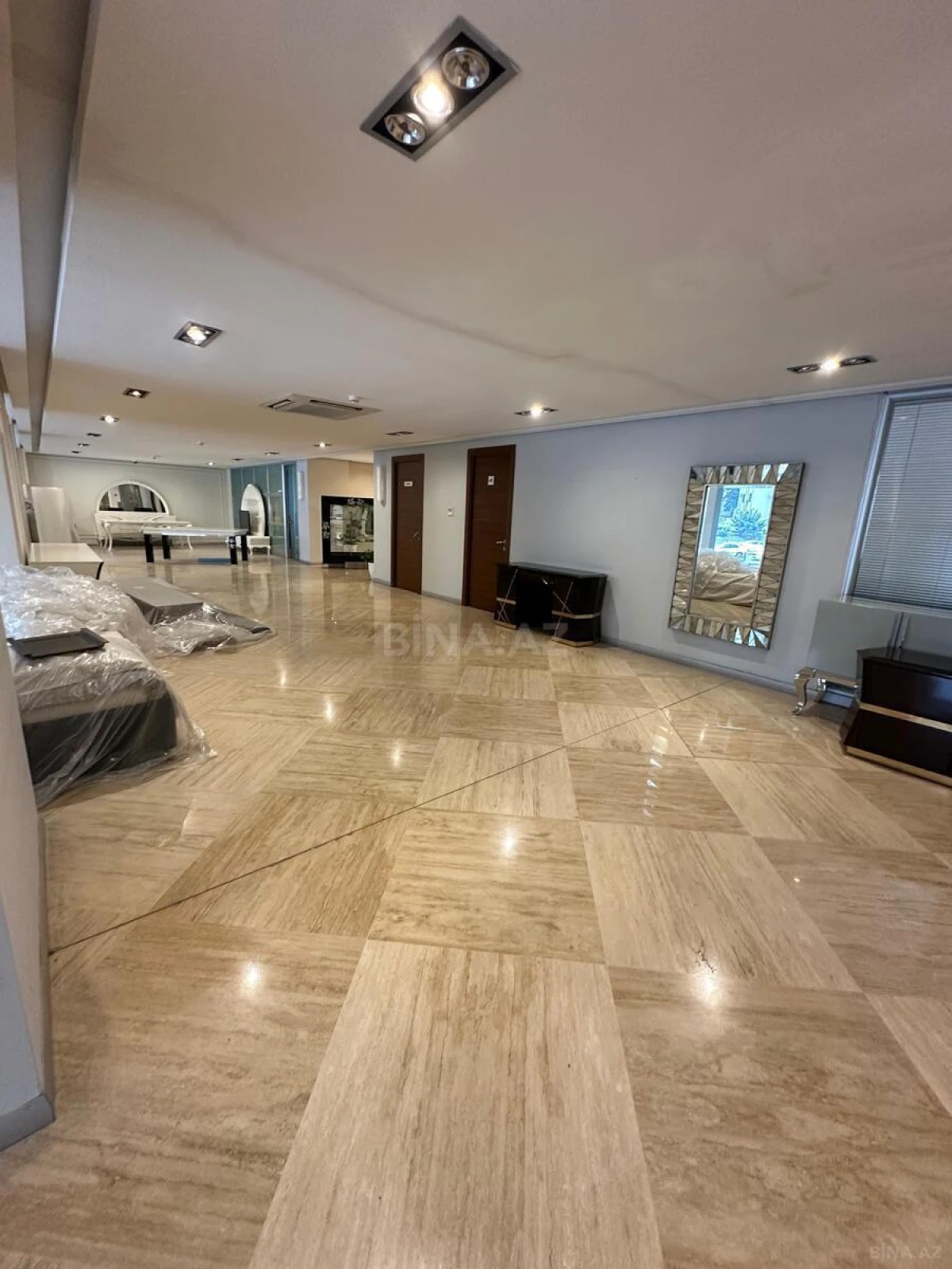 Kirayə verilir obyekt 800 m²