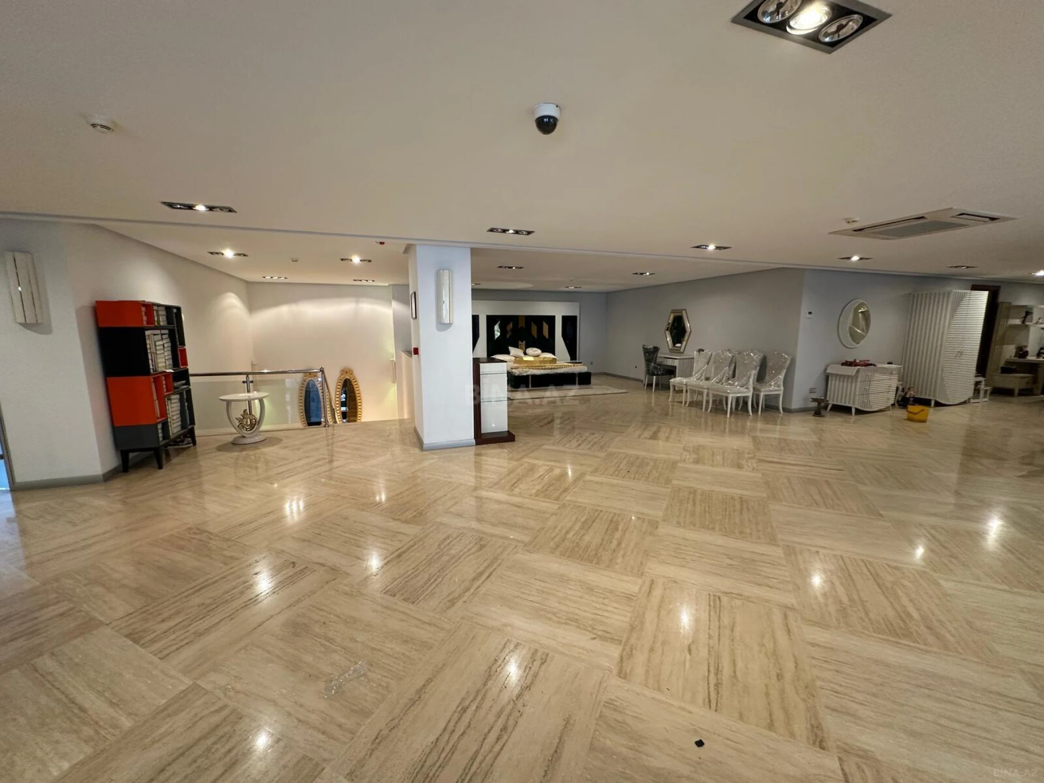 Kirayə verilir obyekt 800 m²