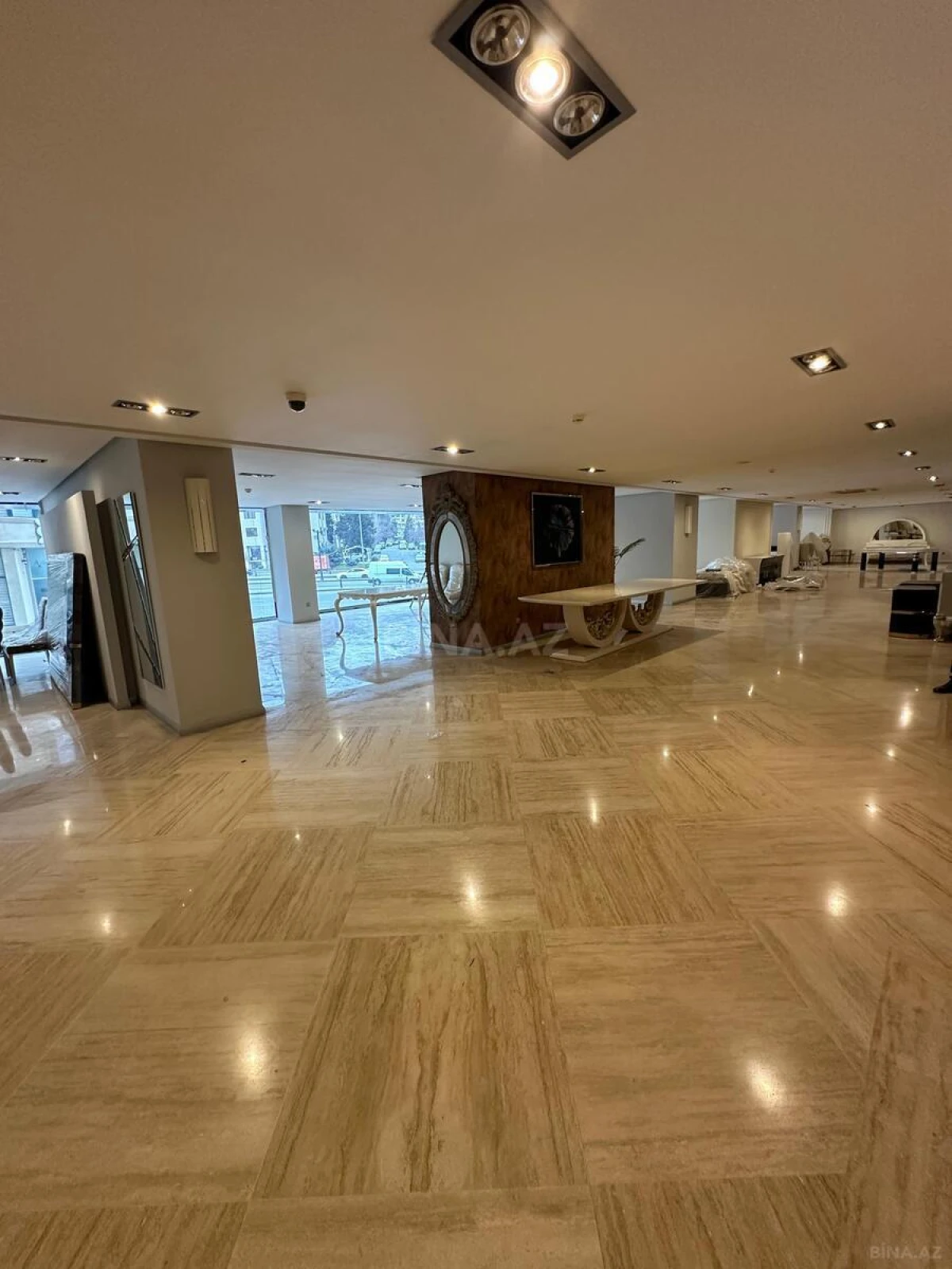 Kirayə verilir obyekt 800 m²